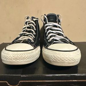 Converse Chuck Taylor All Star Pro Black Mid Top
Size10.5 Black & White